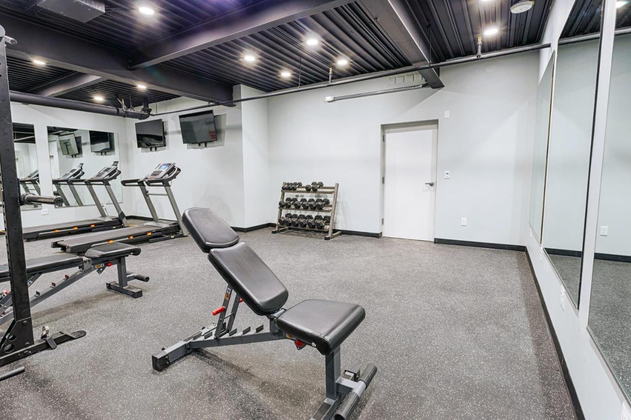 Bringham'S Mill Apartments Perfect For Groups Full Kitchen Gym And Free Parking เร็กซ์เบิร์ก ภายนอก รูปภาพ